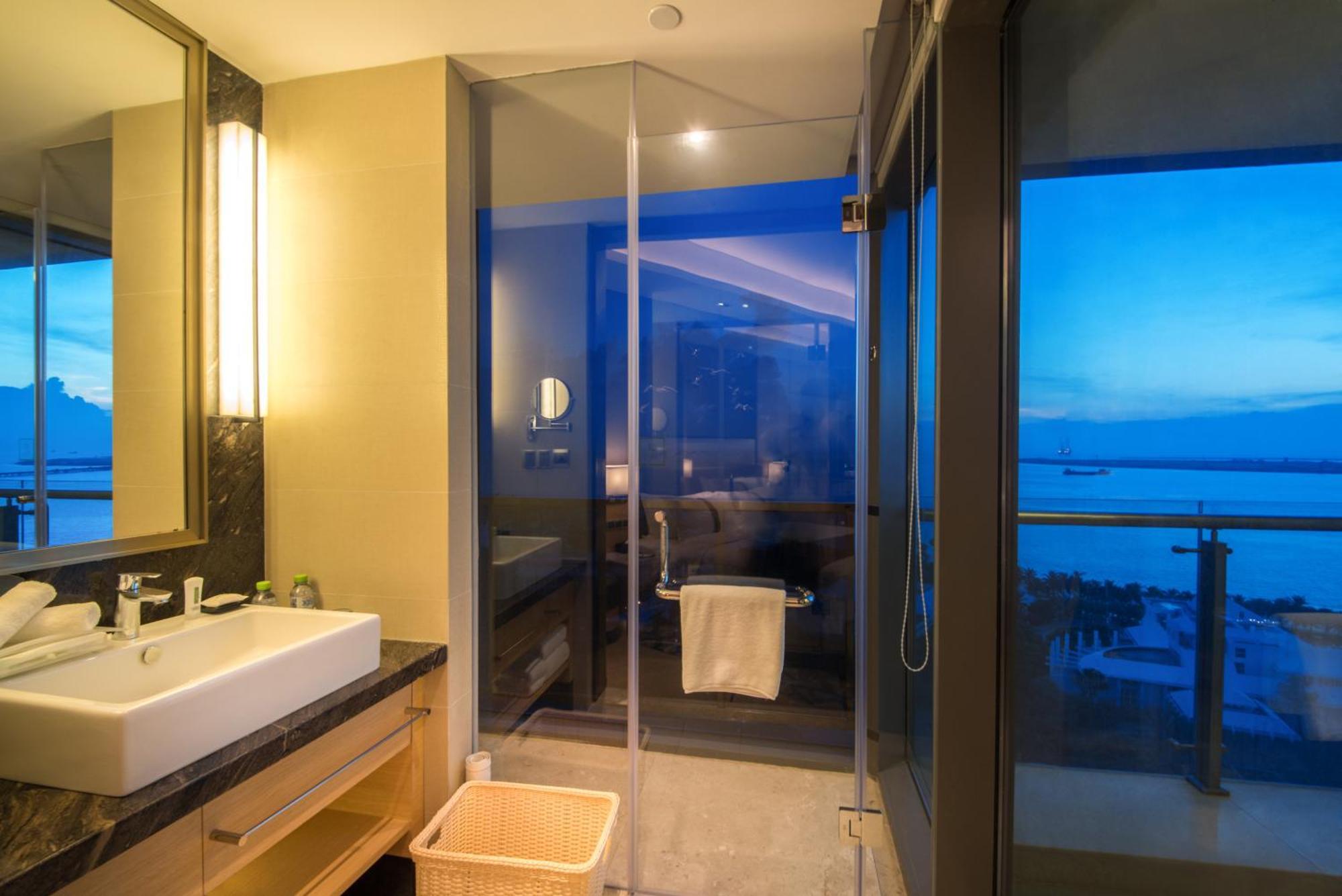 Holiday Inn Haikou West Coast By Ihg Haikou (Hainan) Exterior foto