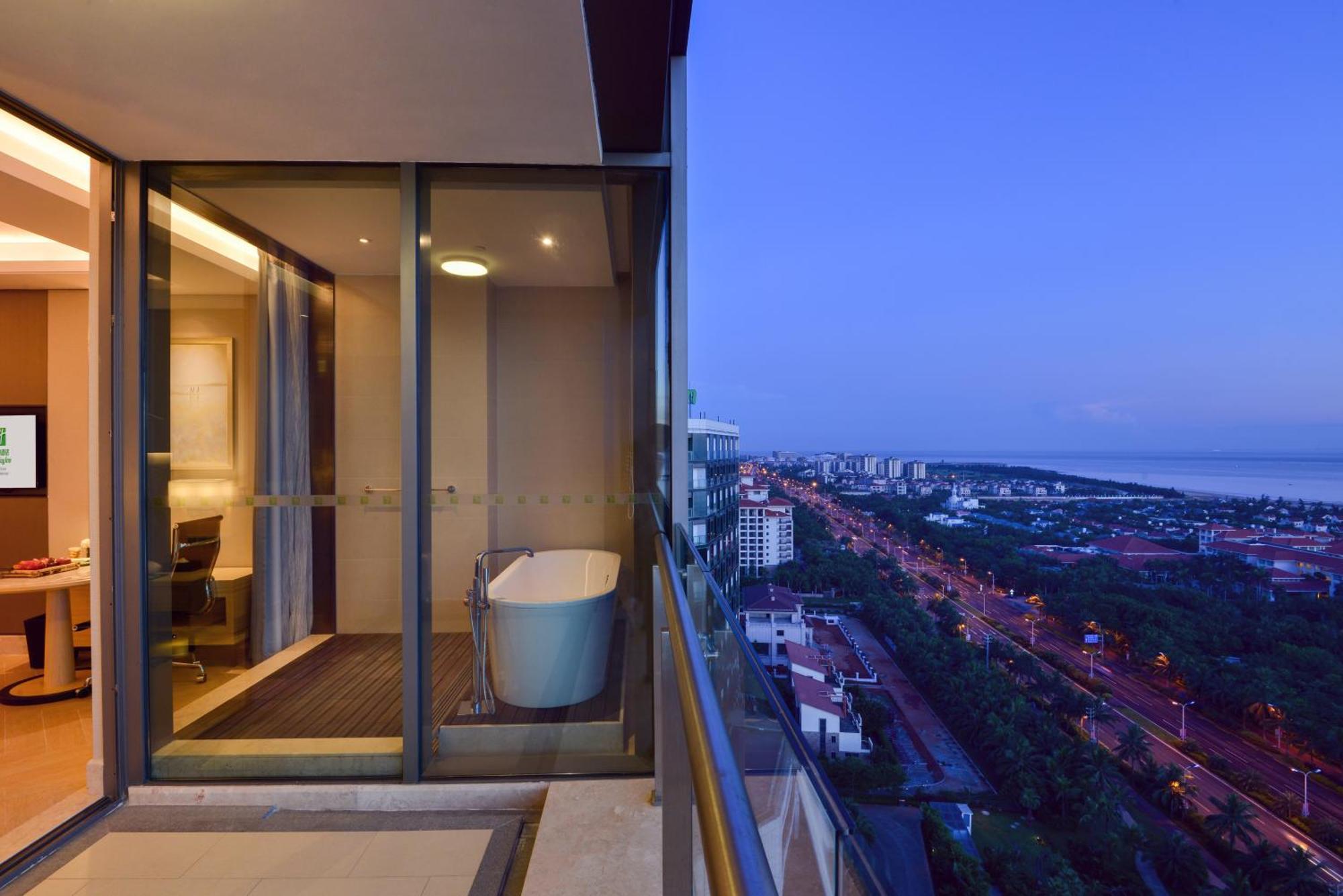 Holiday Inn Haikou West Coast By Ihg Haikou (Hainan) Exterior foto