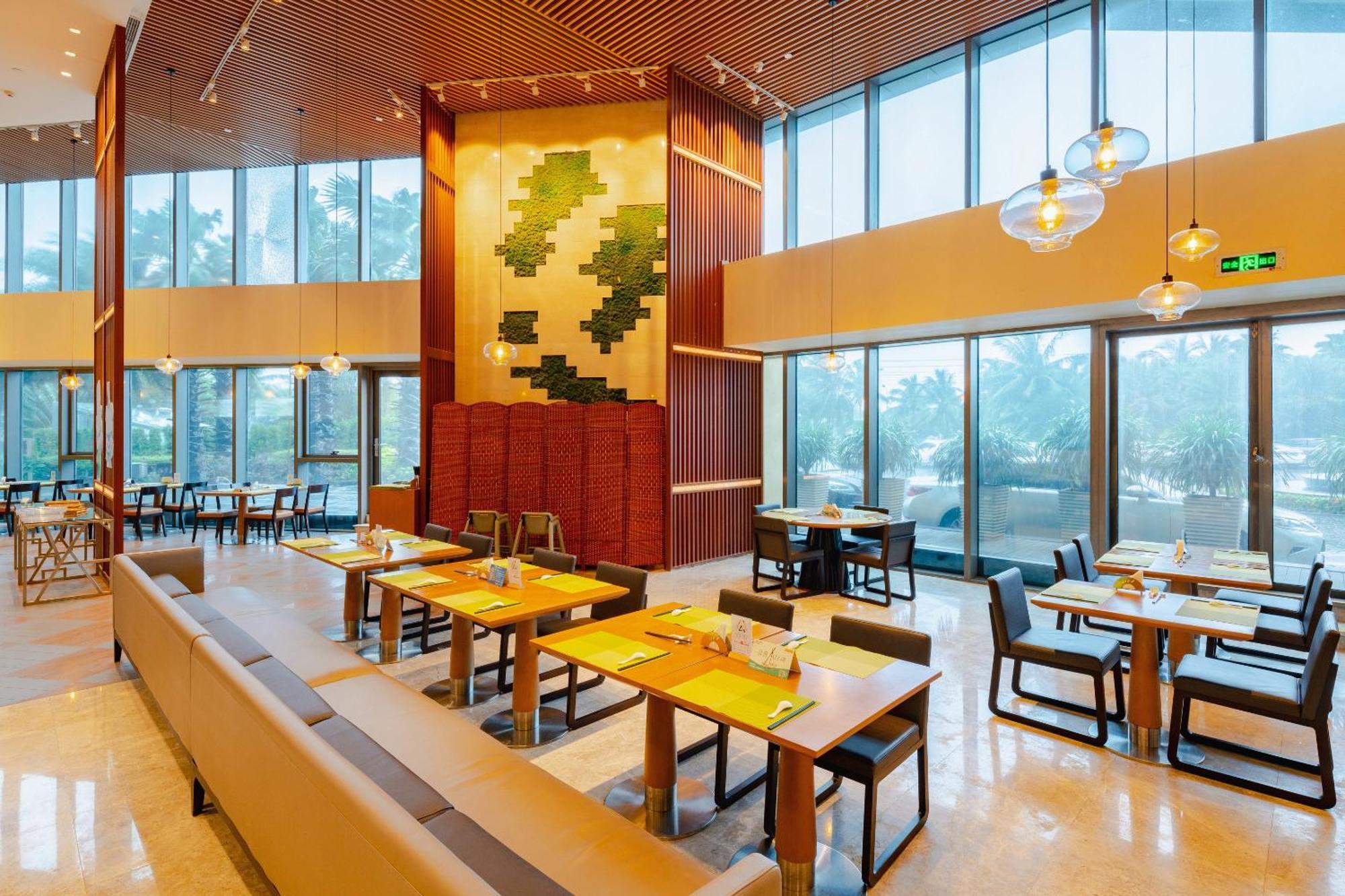 Holiday Inn Haikou West Coast By Ihg Haikou (Hainan) Exterior foto